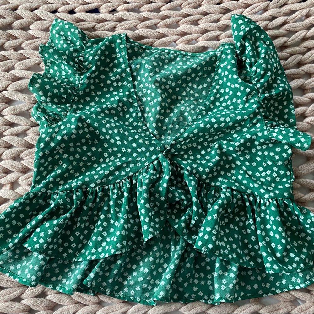 Green ruffled crop top